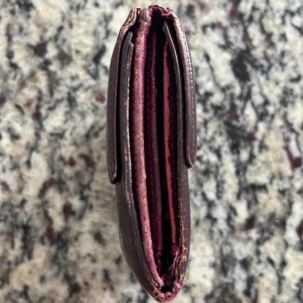 Louis Vuitton Epi Elise Wallet - Picture 5 of 12